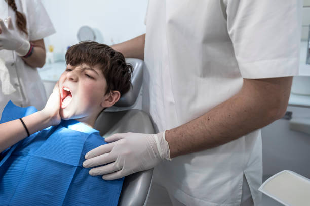 Best Emergency Dental Extractions in Crystal Lakes, OH